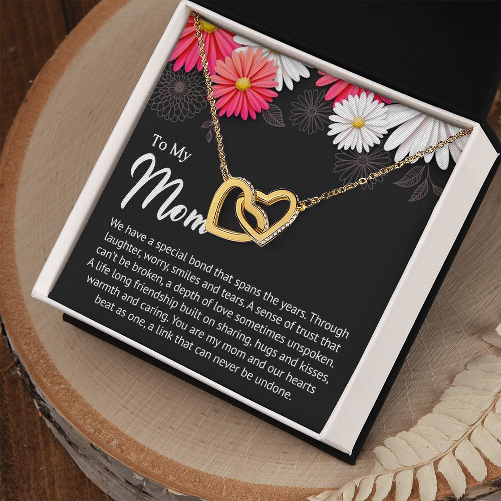 To My Mom Interlocking Hearts Necklace, Gift for Mom from Daughter, Mothers Day Gift With Message Card, Christmas Present, Mom Jewelry, Mom's Day Necklace, Mom Gift From Son, Mom Birthday Gift,